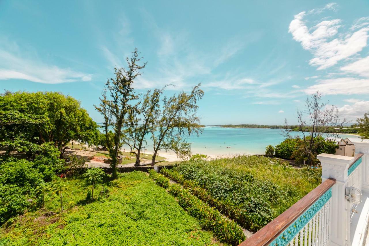 Villa Bella Charming Beachfront Guesthouse Blue Bay Eksteriør billede