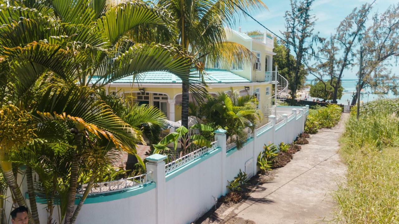 Villa Bella Charming Beachfront Guesthouse Blue Bay Eksteriør billede