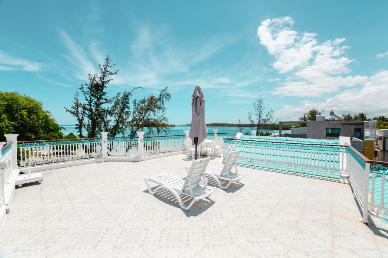 Villa Bella Charming Beachfront Guesthouse Blue Bay Eksteriør billede
