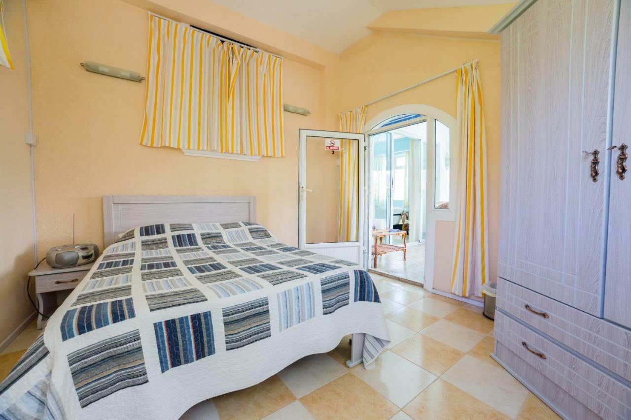 Villa Bella Charming Beachfront Guesthouse Blue Bay Eksteriør billede