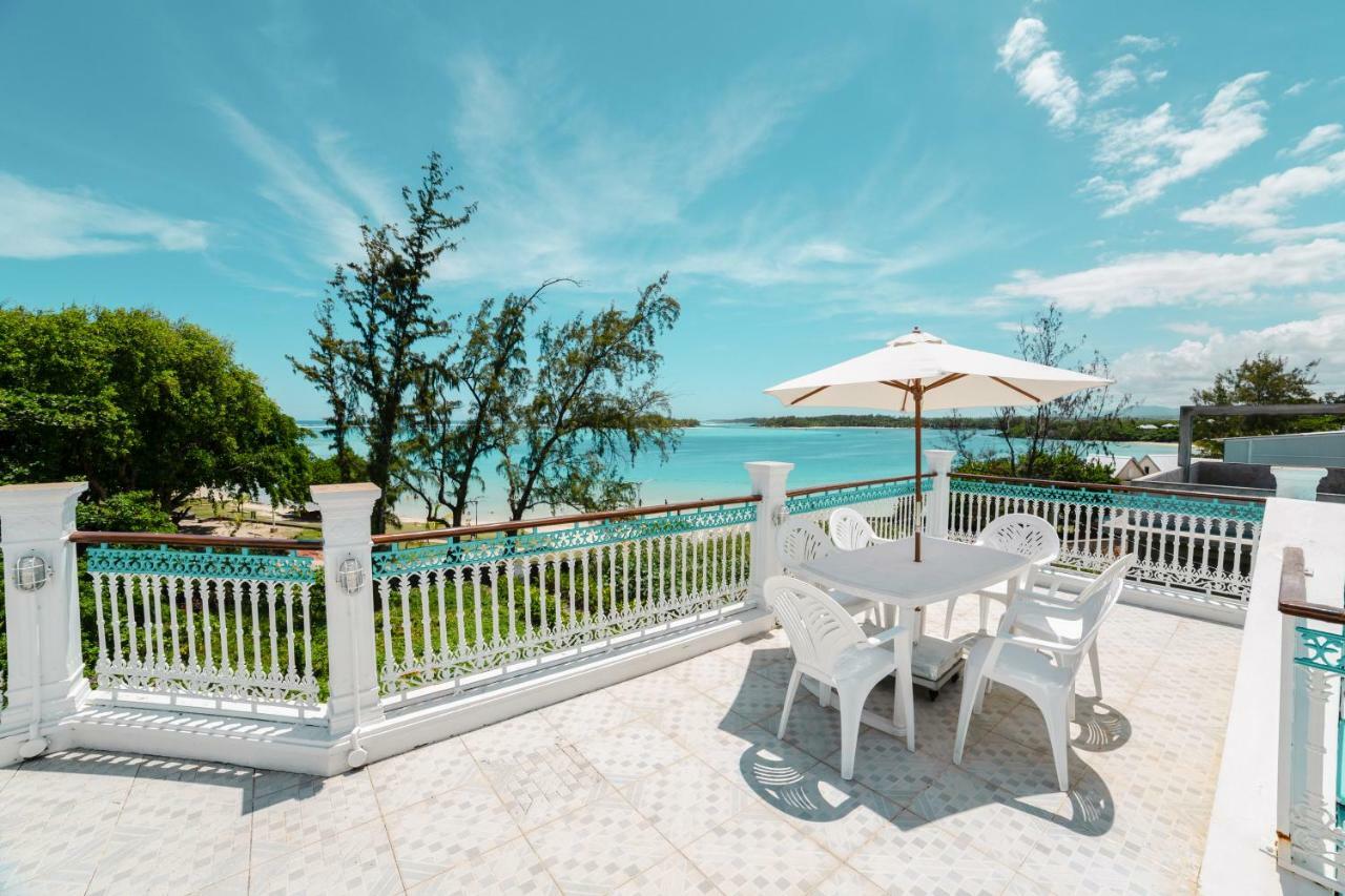 Villa Bella Charming Beachfront Guesthouse Blue Bay Eksteriør billede